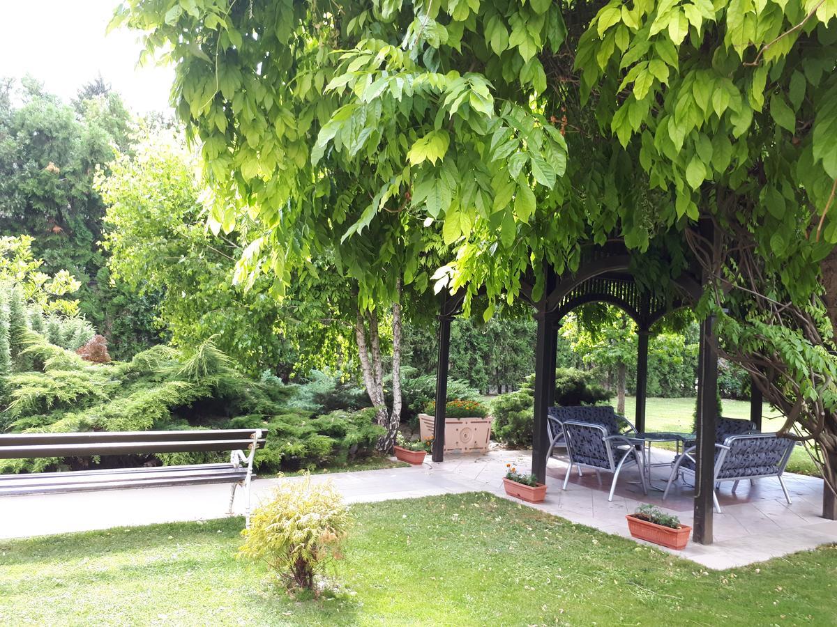 Bed and Breakfast Business Club Selenca Bac Exterior foto
